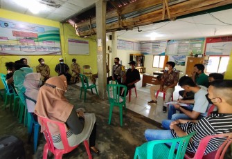Bhabinkamtibmas Polsek Bunga Mas Mediasi Warga dan Empat Remaja Pembuat Onar