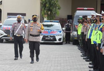 Kapolres Pimpin Gelar Pasukan operasi zebra candi 2021 di Halaman Mapolres