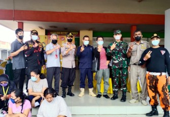 Kapolsek Kadipaten-Polres Majalengka, Untuk Memutus Mata Rantai Penyebaran Virus Covid-19 "MONITORING" Pantau Terus Kegiatan Vaksinasi