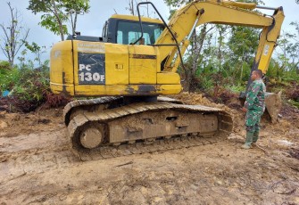 Kegiatan Fisik TMMD di Gunung Mas Sempat Terkendala Cuaca