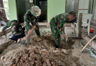 Satgas TMMD ke 112 Renovasi Sarana MCK Masjid Al Ikhlas