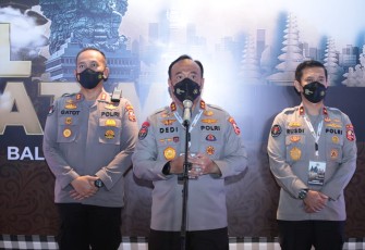 Kadiv Humas Polri Irjen Dedi Prasetyo Bersama Mabes Polri