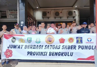 Jum'at Berbagi, Wagub Apresiasi Satgas Saber Pungli
