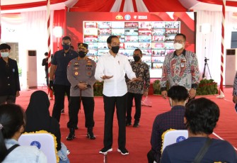 Polri Bersinergi Dengan BEM Dan OKP Gelar Vaksinasi Merdeka Se-Indonesia