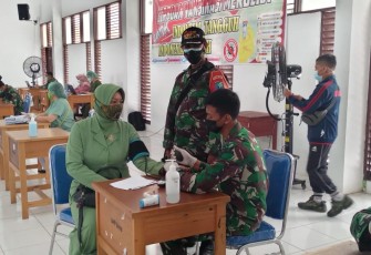TNI AD Gelar Vaksinasi Dosis Kedua Bagi Persit,  Purnawirawan dan Warakawuri