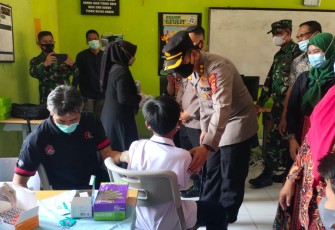 Kapolres Majalengka AKBP Edwin Affandi Terus Pantau Vaksinasi Untuk Pelajar