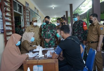 Kodim 0204/DS Bersama Polres Dan Pemko Tebing Tinggi Gelar Serbuan Vaksinasi