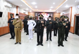 Polres Karimun Gelar Upacara dan Syukuran Peringatan Hari Bhayangkara Ke-75 dengan Protokol Kesehatan Berlangsung Khidmat
