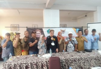 Anggota DPRD Jawa Timur dr.Benjamin Kristianto, MARS saat menggelar wawasan kebangsaan, Senin 12 Desember 2022.
