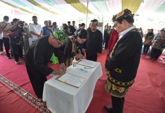 Mendes Gus Halim saat Lantik Pejabat di Desa