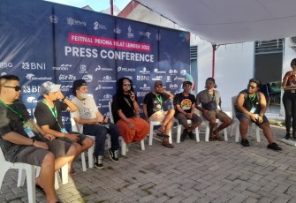 Group band Jarank Pulang saat konferensi pers bersama awak media