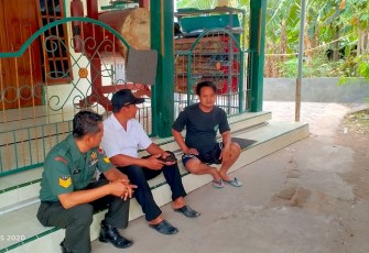 Babinsa Kebonsari Aktif Komsos Dengan Masyarakat
