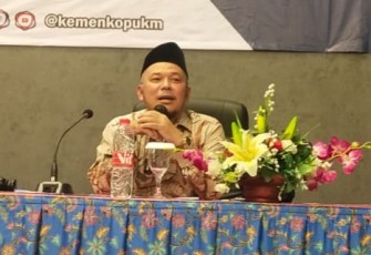 Asisten Deputi Pengembangan SDM Perkoperasian Deputi Bidang Perkoperasian dan Jabatan Fungsional KemenKopUKM Nasrun