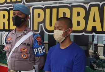 Tersangka saat diamankan