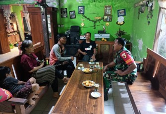 Komsos bersama tokoh masyarakat desa binaan