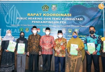 Foto bersama usai Rapat Koordinasi Public Hearing dan Temu Konsultasi Pendampingan Proses Produk Halal (PPH), Kamis (24/03/2022) kemarin.