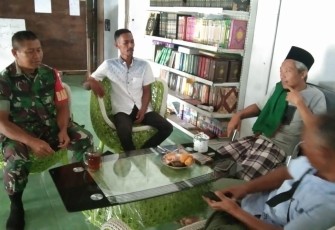 Babinsa Maluhu saat Silaturahmi ke Ponpes Darul Falah