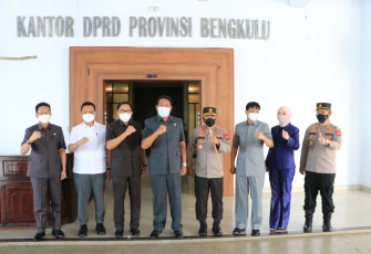 Kapolda Bengkulu Silaturahmi Ke DPRD Provinsi