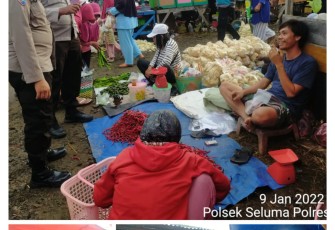 kegiatan penyampaian himbauan digelar melalui dialog sembari melaksanakan Patroli Jalan kaki sekitar kawasan Pasar