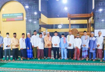 Gubernur Ansar saat Safari Subuh di Bengkong Laut
