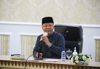 Gubernur Rohidin saat pimpin Rapat Pembahasan Persiapan Festival Tabut Provinsi Bengkulu Tahun 2022, di Gedung Daerah Balai Raya Semarak Bengkulu, Jum'at (15/07).