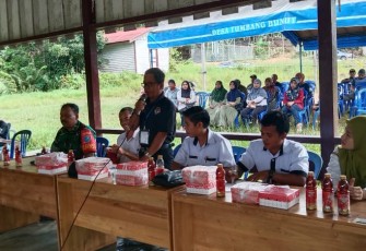 Babinsa Koramil Rungan saat Hadiri Pemaparan Visi dan Misi Calon Kepala Desa Karya Bakti 