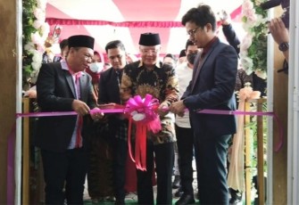 Gubernur Rohidin Resmikan Klinik Pratama Yurdiman Medika