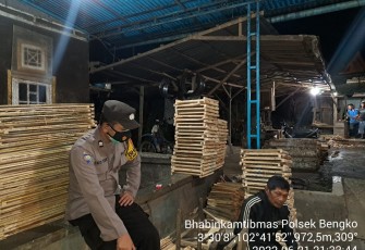 Bhabinkamtibmas Polsek Bengko Imbau Warga Soal Harkamtibmas dan Taat Prokes
