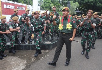 Danpussenarhanud saat mengunjungi Batalyon Arhanud 4/AAY, Kamis,22 September 2022.
