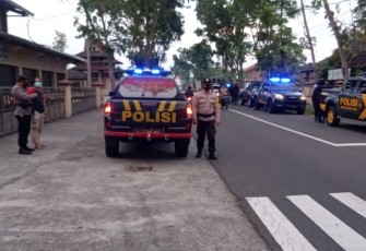 Petugas dari Polres Klaten Sedang Melakukan Patroli Jelang Idul Fitri 1443 H