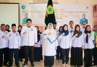 Foto bersama usai pengukuhan LK2S Kabupaten Bintan