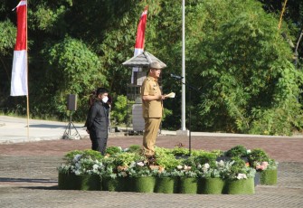 Gubernur Bengkulu Rohidin Mersyah saat pimpin Apel Gelar Pasukan Ops Ketupat Nala Tahun 2022, di Lapangan Apel Rekonfu Polda Bengkulu, Jum'at (22/04).