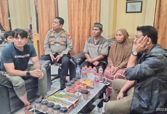 Kapolrestabes Makassar saat Temui Keluarga Korban dan Para Tersangka Penganiayaan