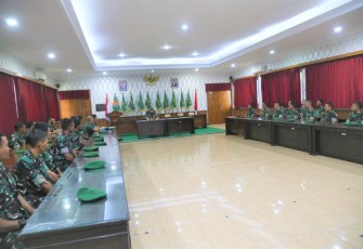 Danrem 071/Wijayakusuma saat Lepas Prajuritnya Tugas di Kewilayahan