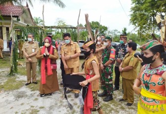 Penyambutan sebelum acara Musrenbang Tingkat Kecamatan Rakumpit 