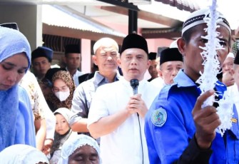 Bupati Labuhanbatu dr. H. Erik Adtrada Ritonga MKM., 