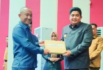 Bupati Bintan Roby Kurniawan saat Sampaikan Ranperda APBD 2023, Belanja Daerah Capai Rp 1,183 Triliun