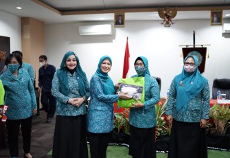 FGD Pelaksanaan Kampung Tematik Pemanfaatan Berciri Khas (Peracik) PKK di Hotel Santika Bengkulu,  Selasa (27/9/2022). 