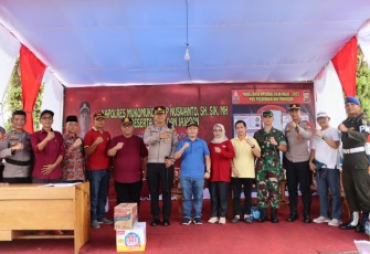 Kapolres Mukomuko saat Pantau Kegiatan di Pospam dan Posyan
