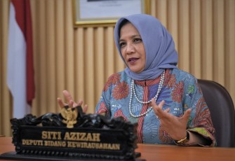 Deputi Bidang Kewirausahaan KemenKopUKM selaku Ex Officio Dekranas Siti Azizah