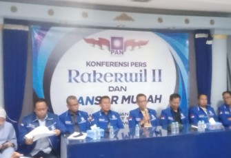 Koferensi Pers Rakerwil dan PANsar Murah DPW PAN Jatim, di Sekretariat PAN Jatim, Surabaya, Kamis (28/7/2022) malam.