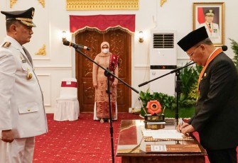 Prosesi Pelantikan Heriyandi Roni sebagai Penjabat (Pj) Bupati Bengkulu Tengah (Benteng), di Balai Raya Semarak Bengkulu, Rabu (25/05).