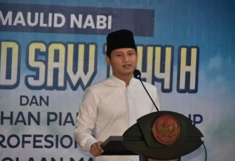 Bupati Trenggalek, Mochamad Nur Arifin, saat memberikan sambutan pada peringatan Maulid Nabi Muhammad Saw, di Pendapa Manggala Praja Nugraha, Selasa (11102022).