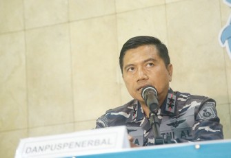 Danpuspenerbal Laksamana Muda TNI  Dwika Tjahja Setiawan, S.H., M.H., saat konferensi pers, Rabu (07/09/2022) di Mabesal Cilangkap Jakarta Timur.
