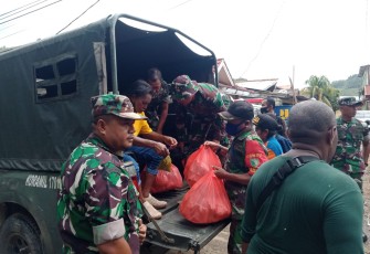 Anggota Korem 172/PWY tetap siaga