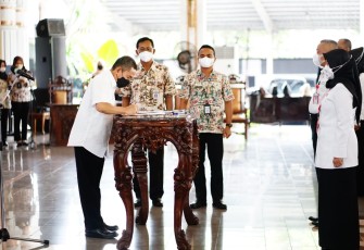 Bupati Pati Kukuhkan 81 Kepala UPTD