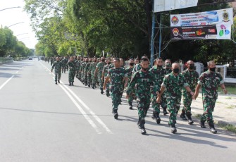 Prajurit Kodim 1016 Palangka Raya ikut jalan sehat
