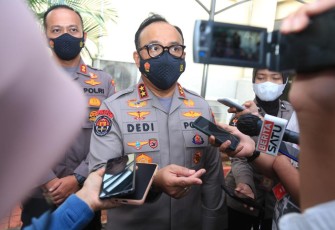 Kadiv Humas Polri, Irjen Dedi Prasetyo, saat memberikan keterangan 