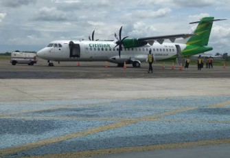 Pesawat Citilink saat mendarat di Bandara Ngloram Cepu
