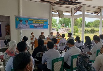 Babinsa Koramil 1016-01/Pahandut Serka Syarifudin menghadiri Musrenbang Tingkat Kelurahan